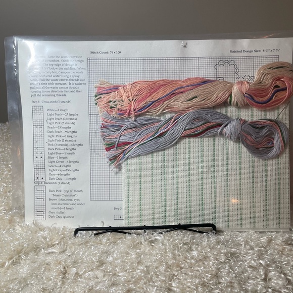 Christmas Two Santa & Mrs Claus Cross Stitch Sweatshirt Kits Vanessa-Ann - Picture 6 of 7